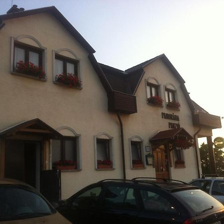 Panorama Panzio Bed and Breakfast Tatabánya Buitenkant foto